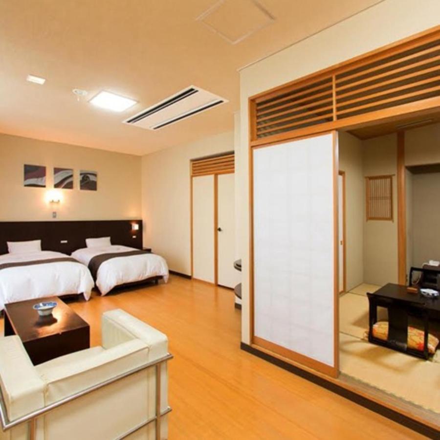 Отель Watari Onsen Bettei-Kaede Ханамаки Экстерьер фото