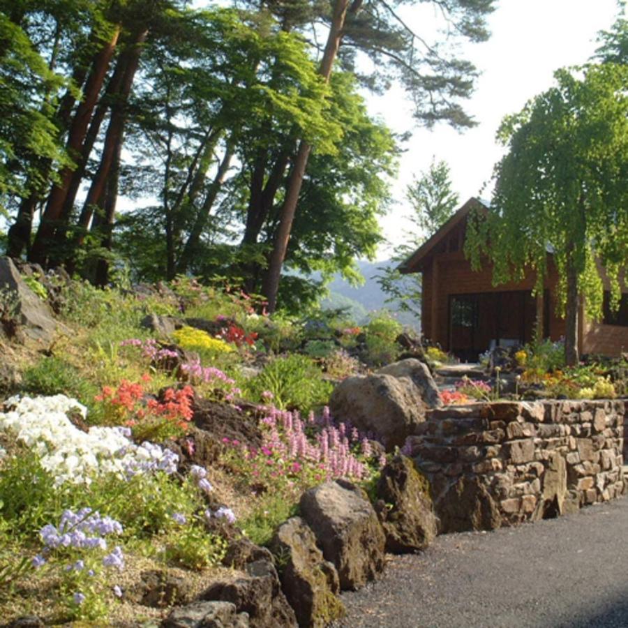 Отель Watari Onsen Bettei-Kaede Ханамаки Экстерьер фото
